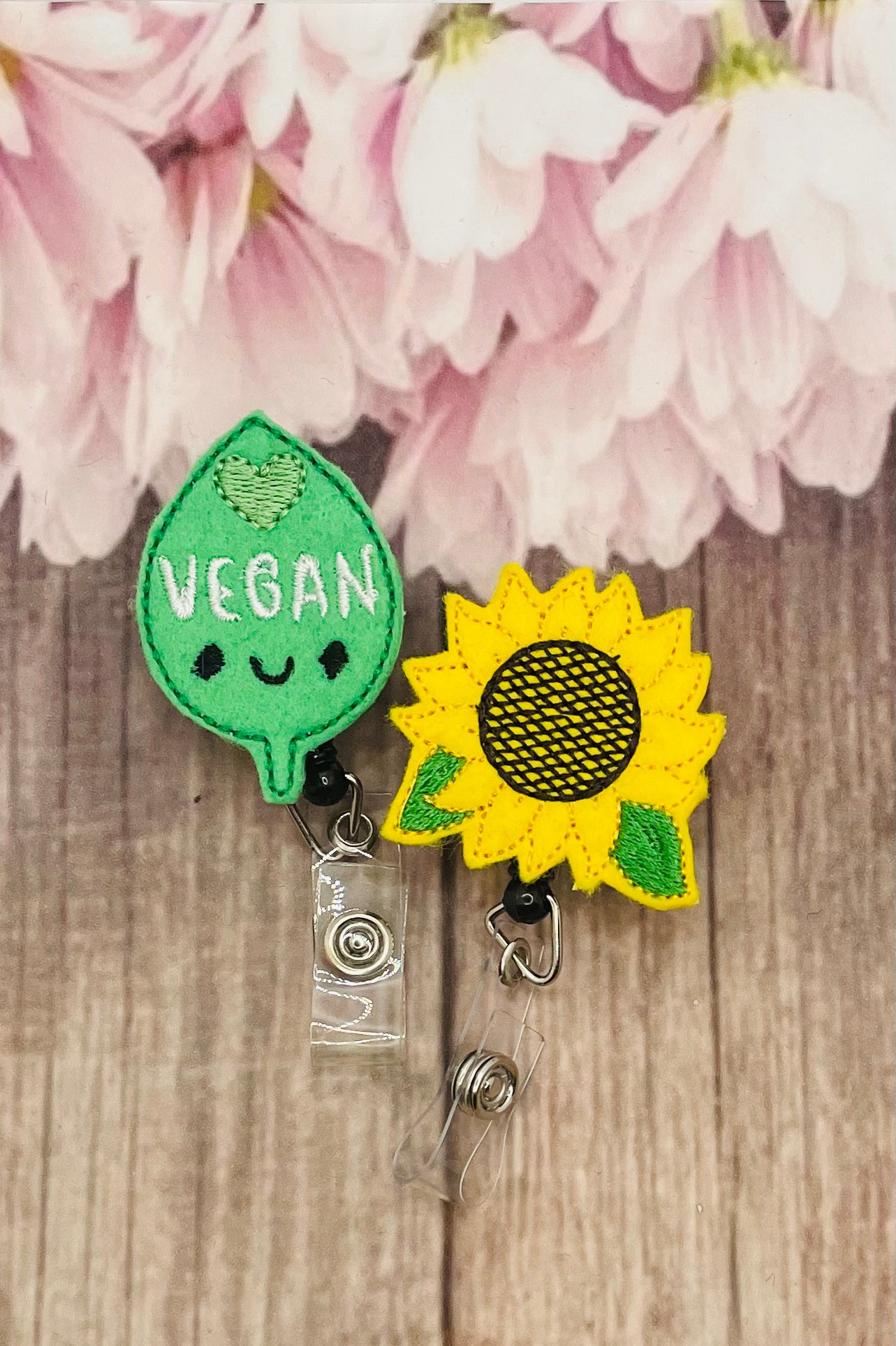 Vegan life sunflower badge reels Set of both
